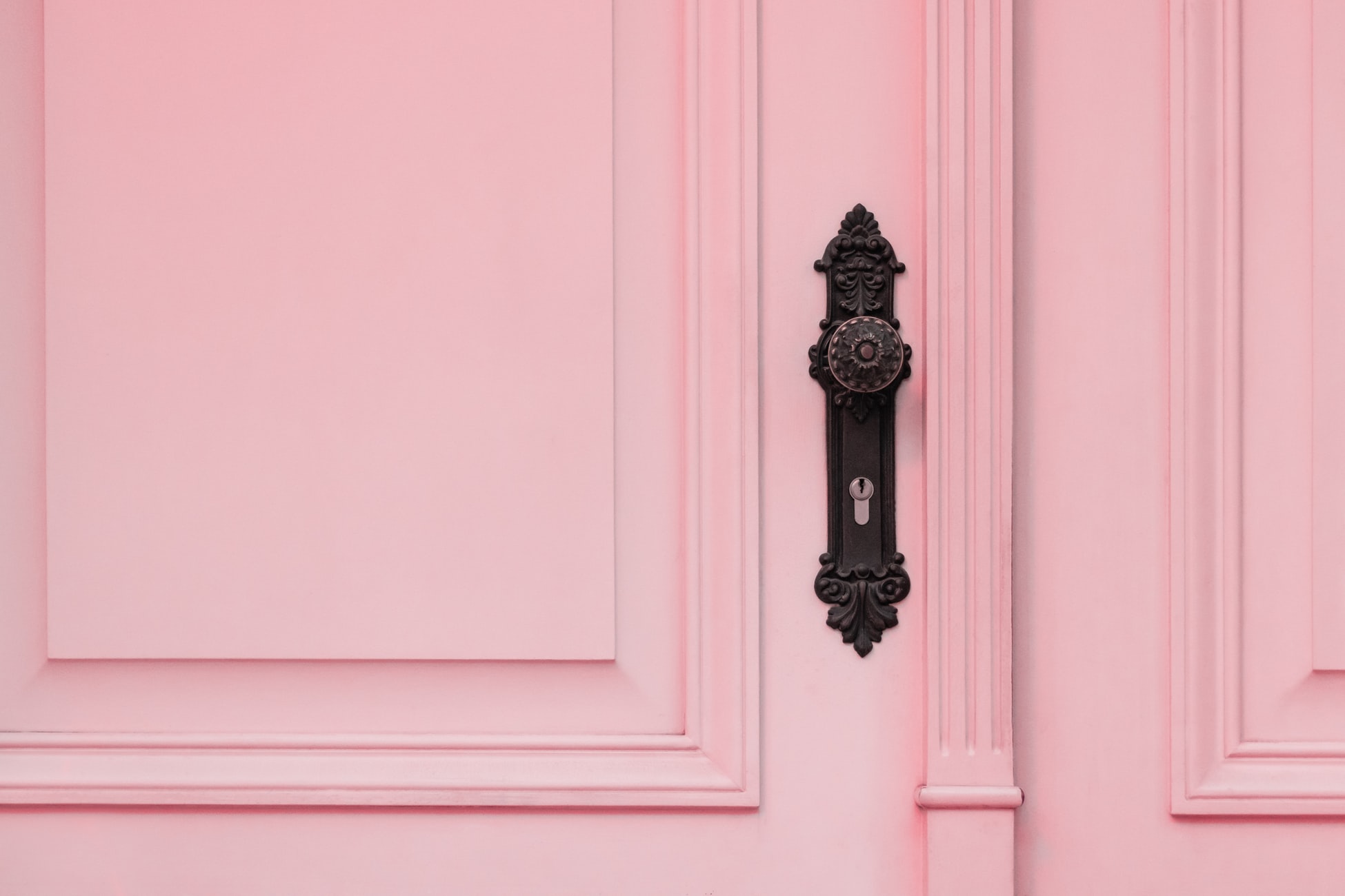 pink door