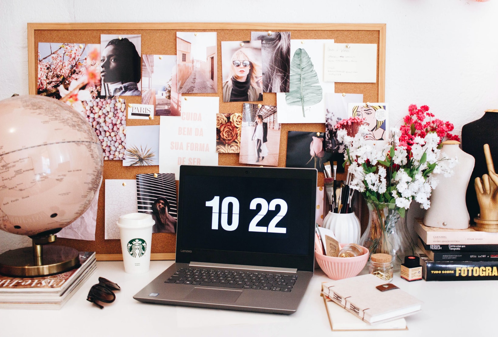 laptop clock