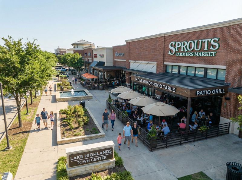 Outdoor shopping plaza with dining area