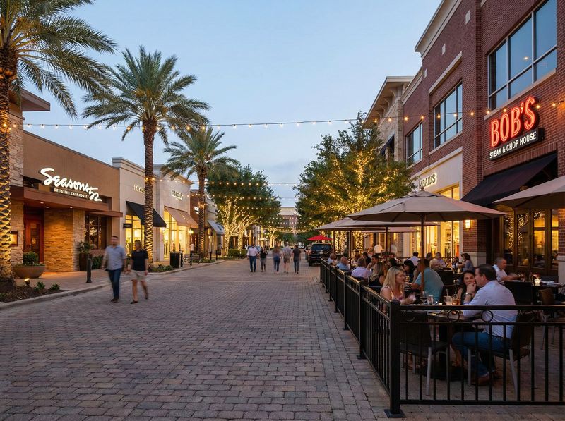 Vibrant outdoor dining at a shopping plaza